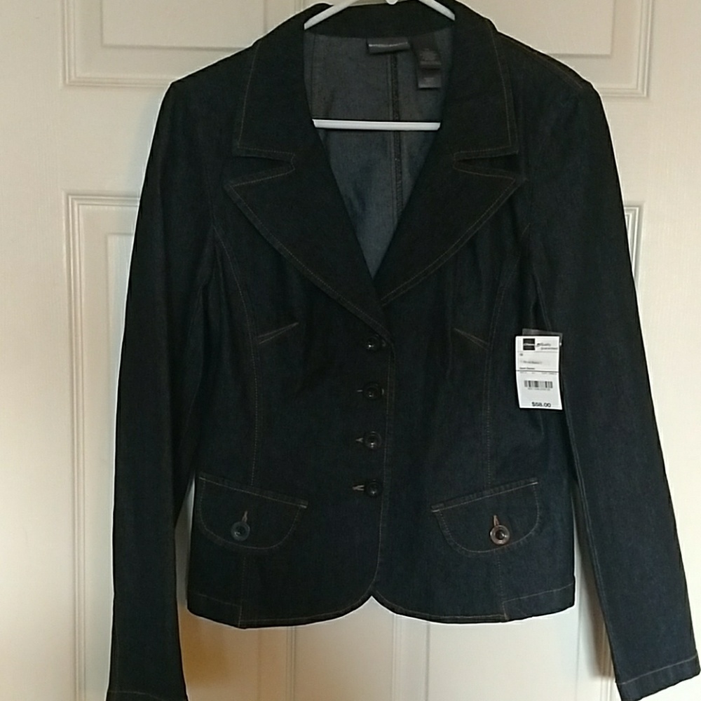 Woman's jeans jacket(BRAND NEW!)with tags